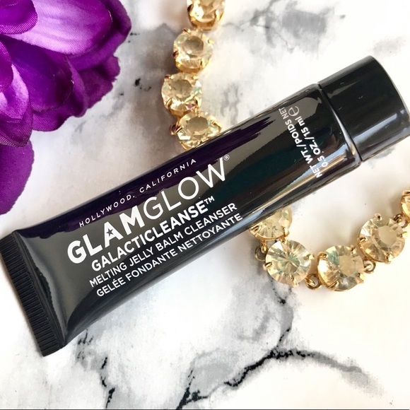 🆕 GLAMGLOW bundle! 💕 - Picture 2 of 5